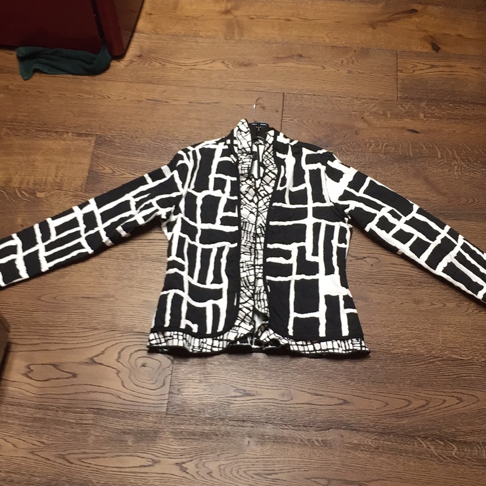 Patterned Jacket - Picture 2 of 3